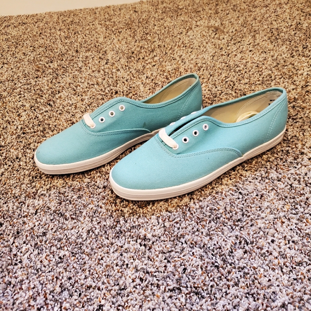Keds Sneakers in Surf Blue, size 7